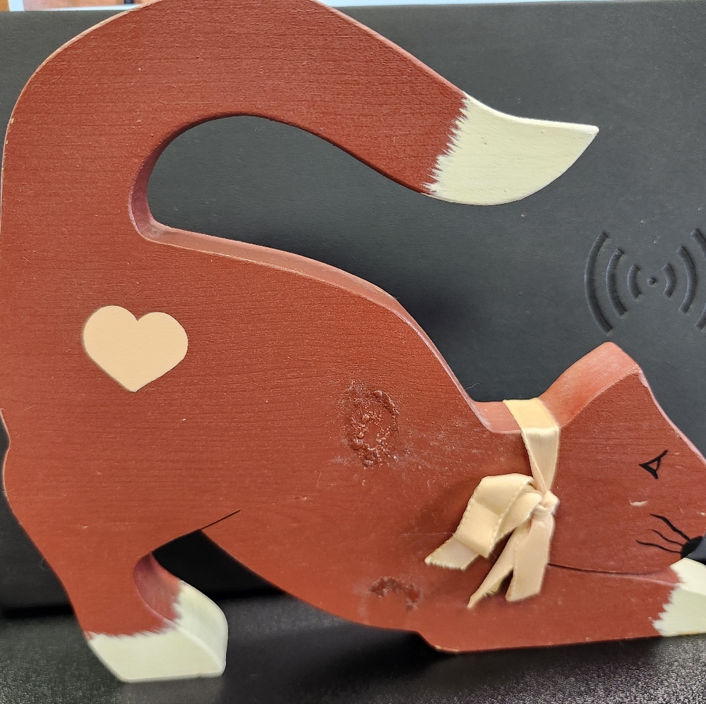Handmade wood kitty cat sitter stretching hand painted